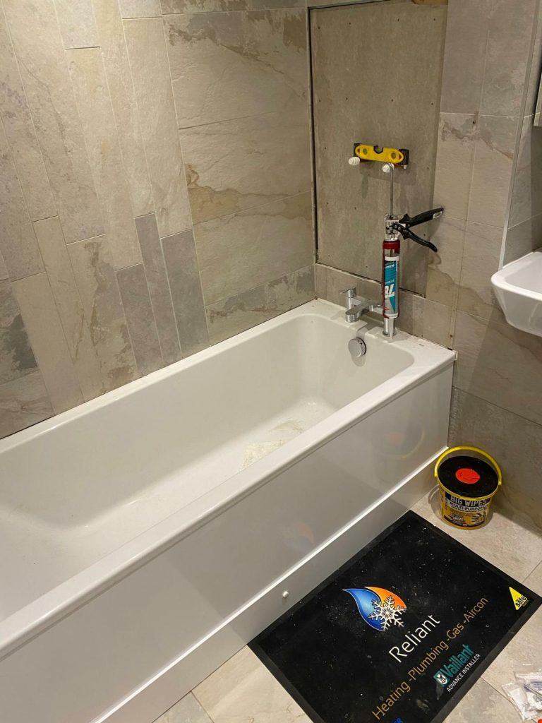 bathroom-fitter