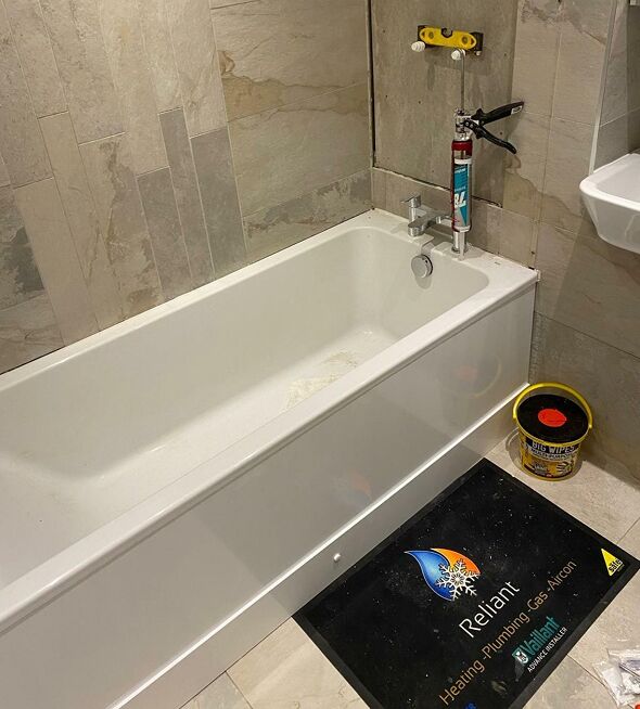 bathroom-fitter